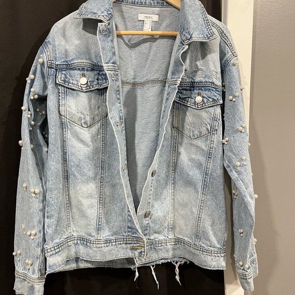 Denim faux pearl trucker jacket - Picture 4 of 4